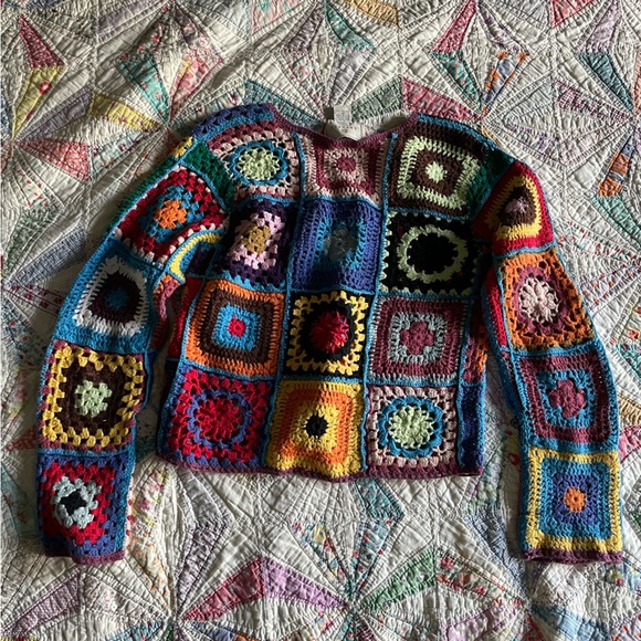 Express vintage crocheted sweater size small - Picture 2 of 2